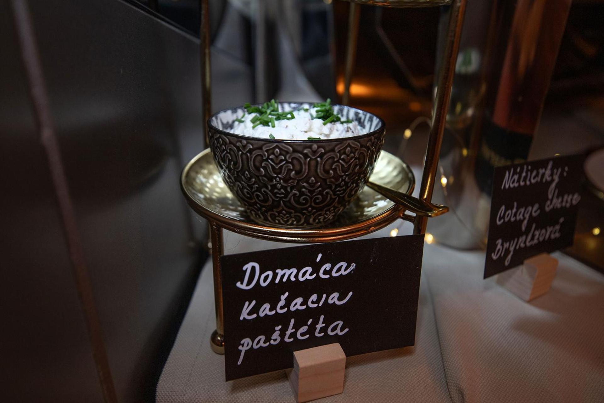 Penzion Kamelia Жилина Экстерьер фото